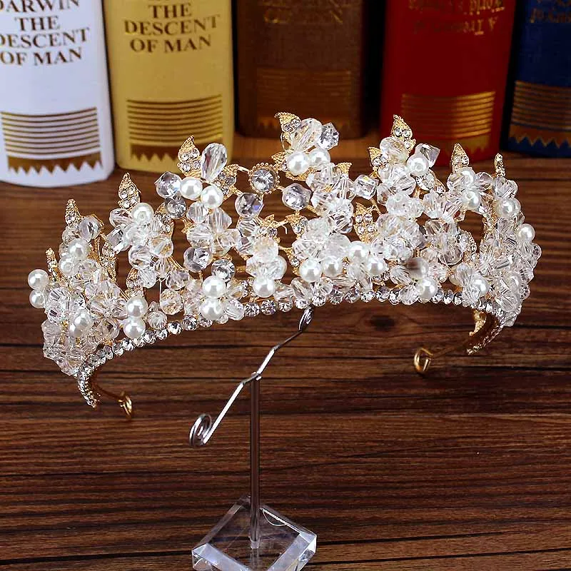 women gold tiara Роскошные Свадебные короны в стиле барокко с кристаллами и бусинами, ручная работа, жемчужная тиара, ободки, стразы, диадема, королевские свадебные аксессуары для волос - Окраска металла: women gold tiara