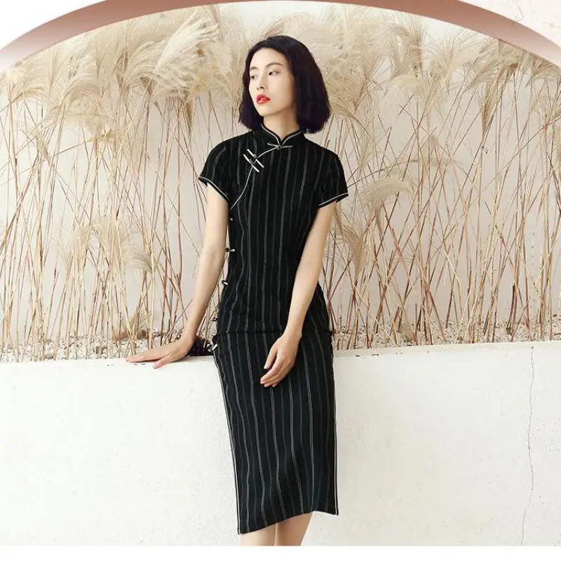 Летние женские с коротким рукавом в полоску Qipao Китайский винтажный китайский женский халат со стоячим воротником, с цветочным принтом черное сексуальное тонкое платье плюс размер 3xl - Цвет: Black