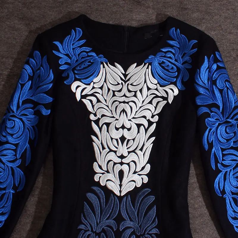 

Fashion Women A-Line Dresses O-neck Long Sleeved Embroidery Dresses