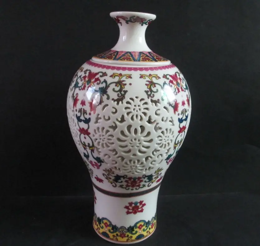 Красивая китайская старинная керамическая двойная ажурная ваза окрашенная