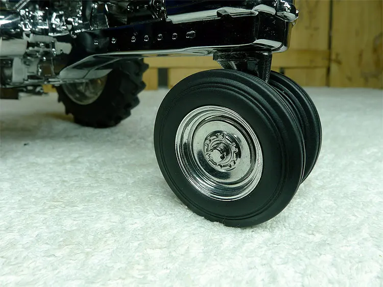 KNL HOBBY J Deere 60 посеребренный металл сельскохозяйственный трактор модель автомобиля ограниченная часы в советском стиле 1:16