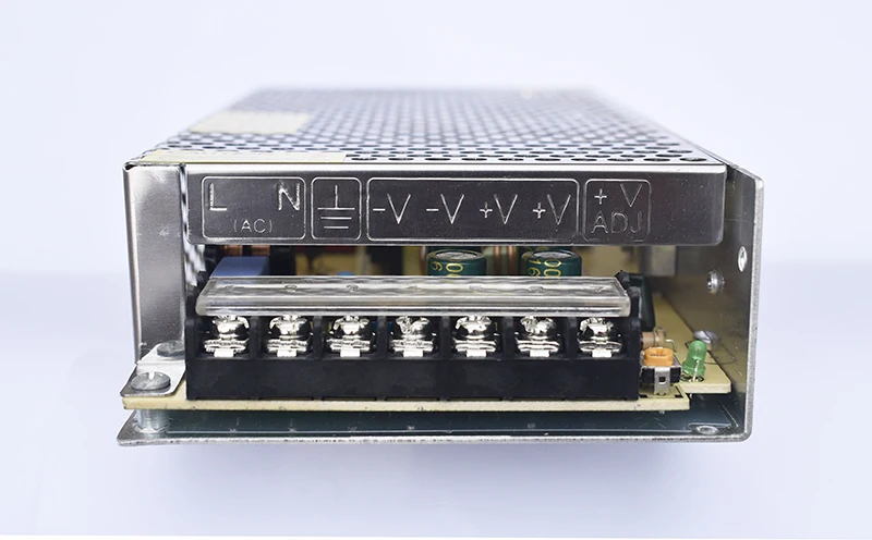 Высокое качество DC12V Трансформаторы освещения Светодиодный драйвер адаптер