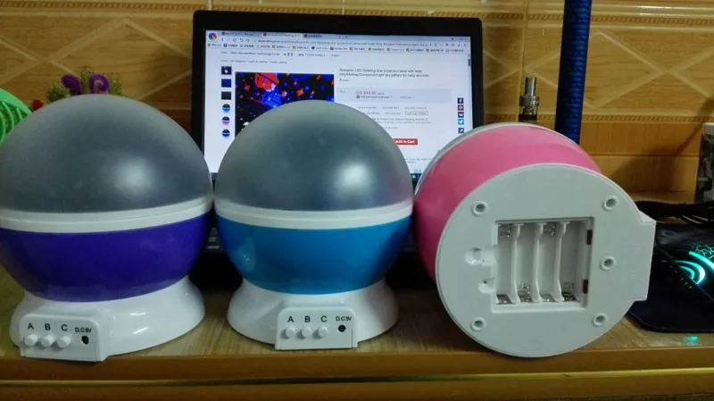Светодиодный ночник вращающихся лампы проекция Star с hellokitty обезьяна Doraemon Ночь Луна узор для детей и малышей