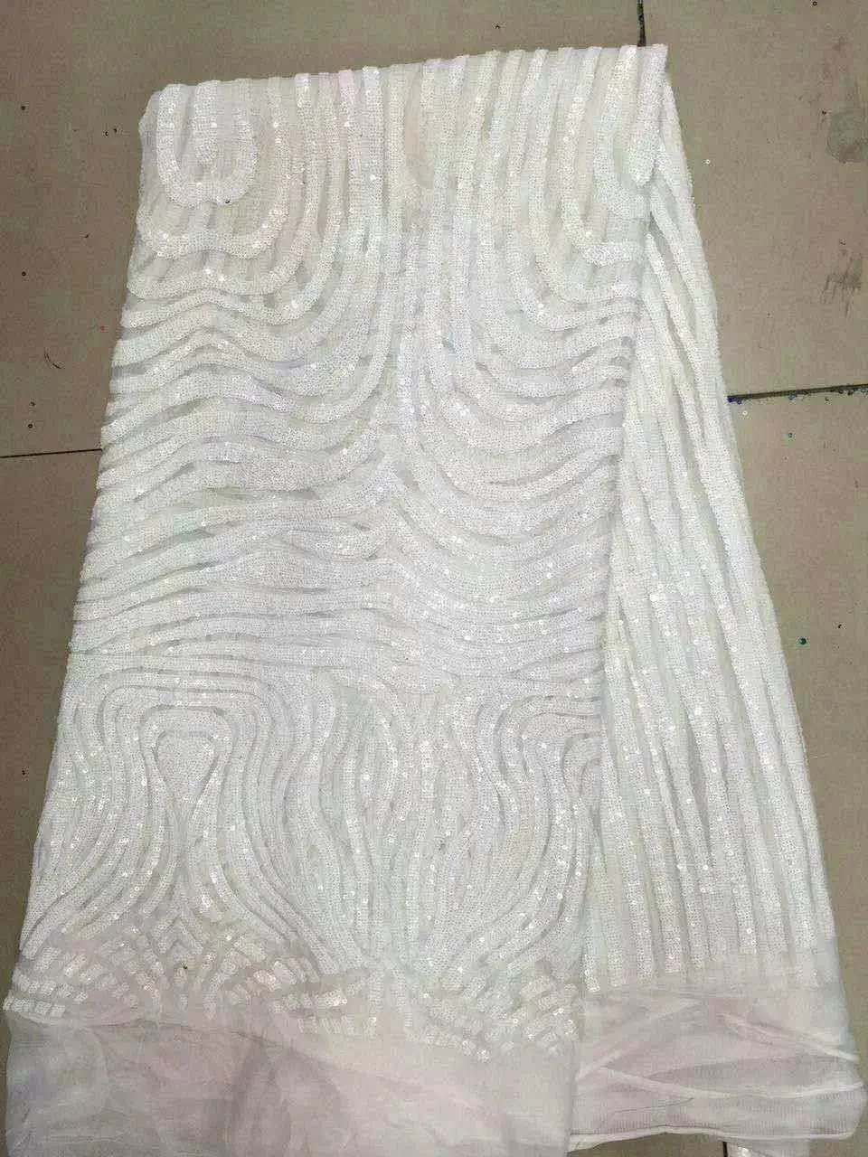 

Fashion Embroidery African Cord French Lace Fabric Nigerian Wedding Guipure French Lace Fabric With Lots Matching Sequins K-L912