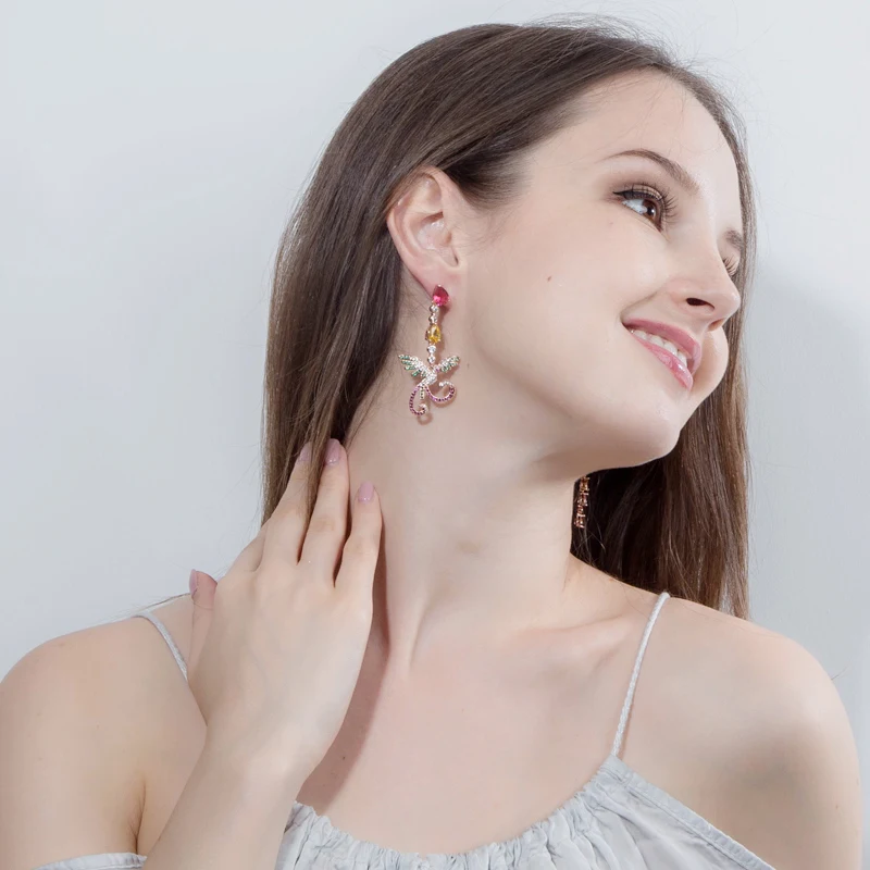 Серьги-подвески женские из розового золота с разноцветными Фианитами E325 |