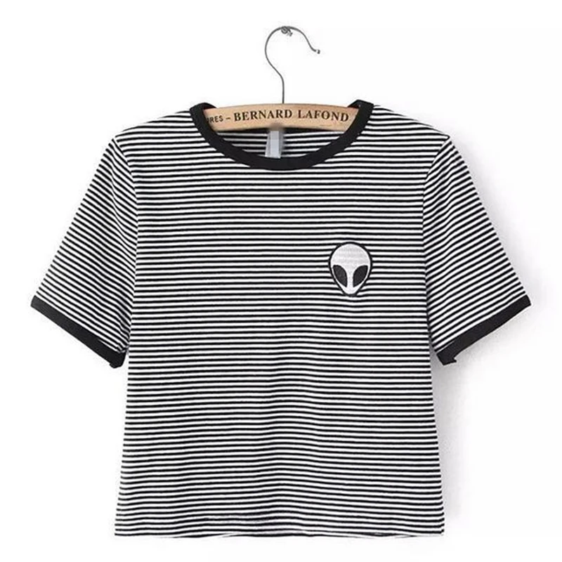 Женская футболка с вышивкой FIONTO удобная повседневная коротким рукавом