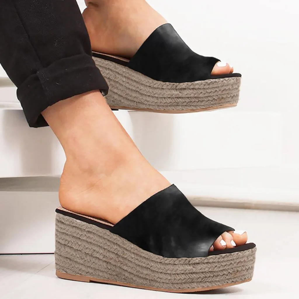 Женские шлепанцы больших размеров на танкетке летние пляжные Повседневные