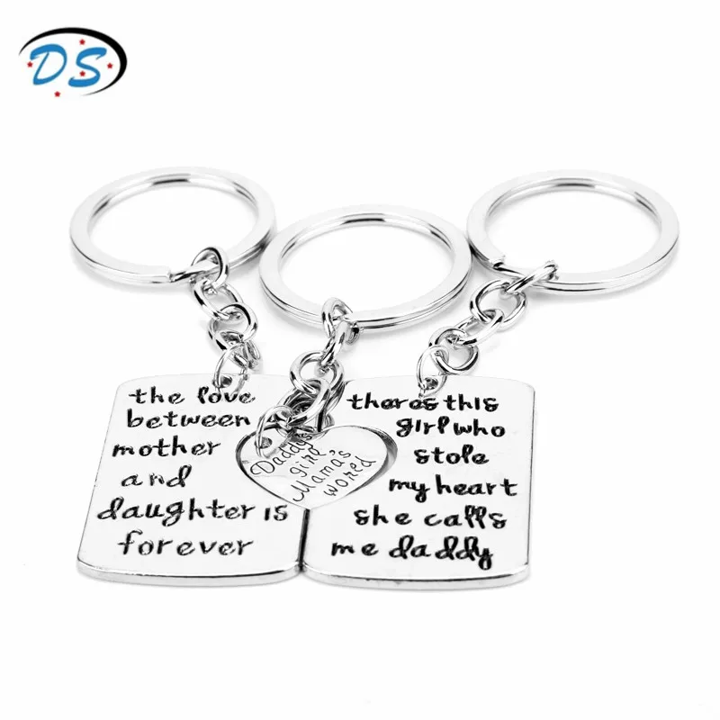 

3 pcs keychains Family Gift Daddy Daughter Mother Letters Key Chain Charms Key Rings Trinket keychain