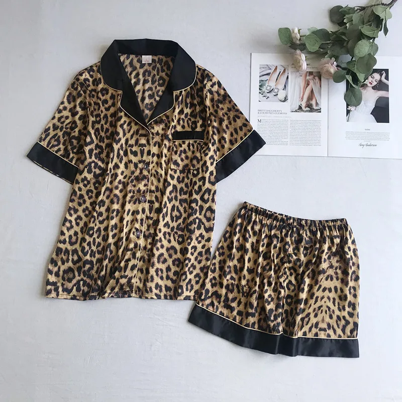 shorts Модные Сатиновые шелковые пижамы с принтом, наборы, женские корейские сексуальные халаты, костюмы из 3 предметов, женские халаты на бретельках, домашние халаты для сна+ топ+ штаны - Цвет: shorts
