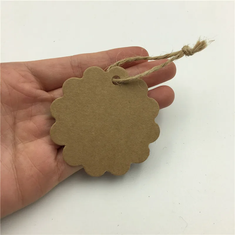 100 шт./лот белые черные коричневые бирки из крафт бумаги в форме цветка для багажа