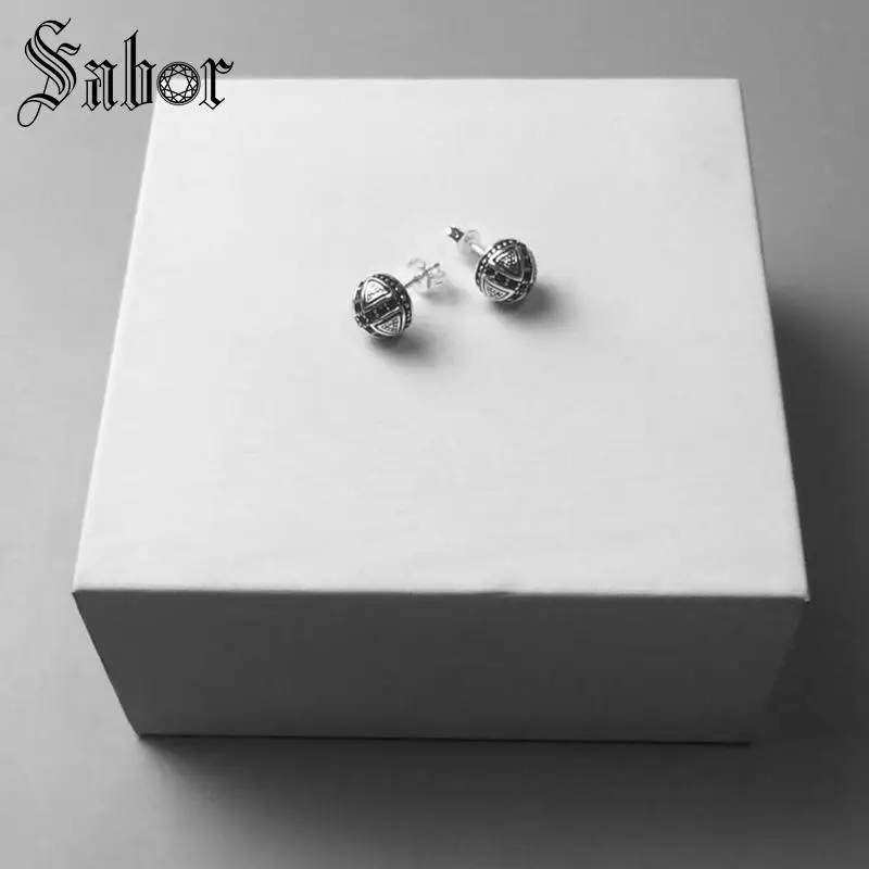 Женские вечерние сережки гвоздики с кристаллами высококачественные