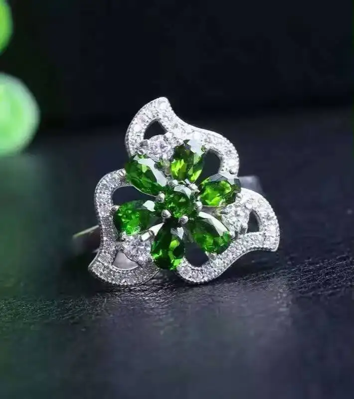 Натуральное зеленое кольцо из диопсида с драгоценным камнем натурального