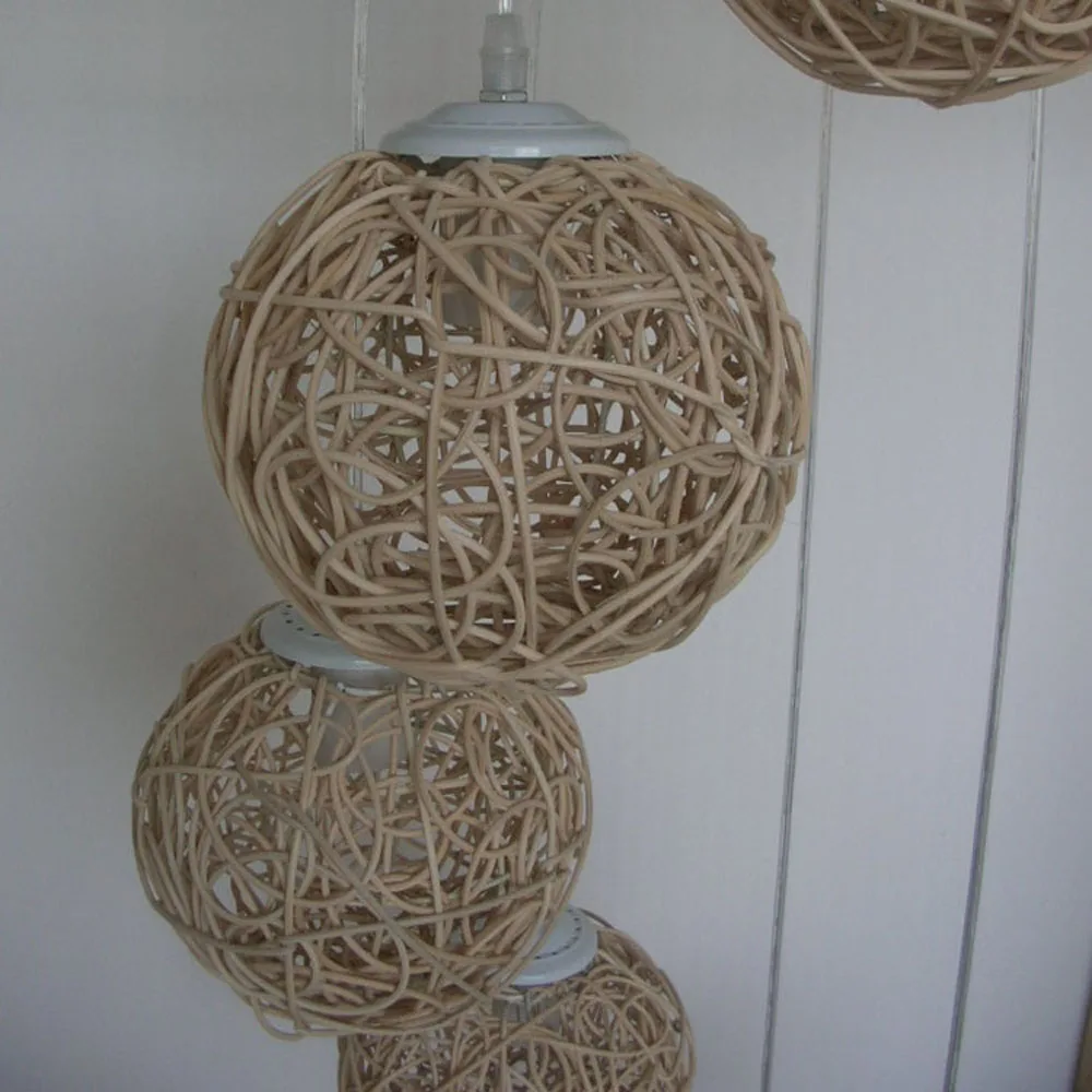 Подвесной светильник из натурального ротанга с 6 шариками плетеный для гостиной