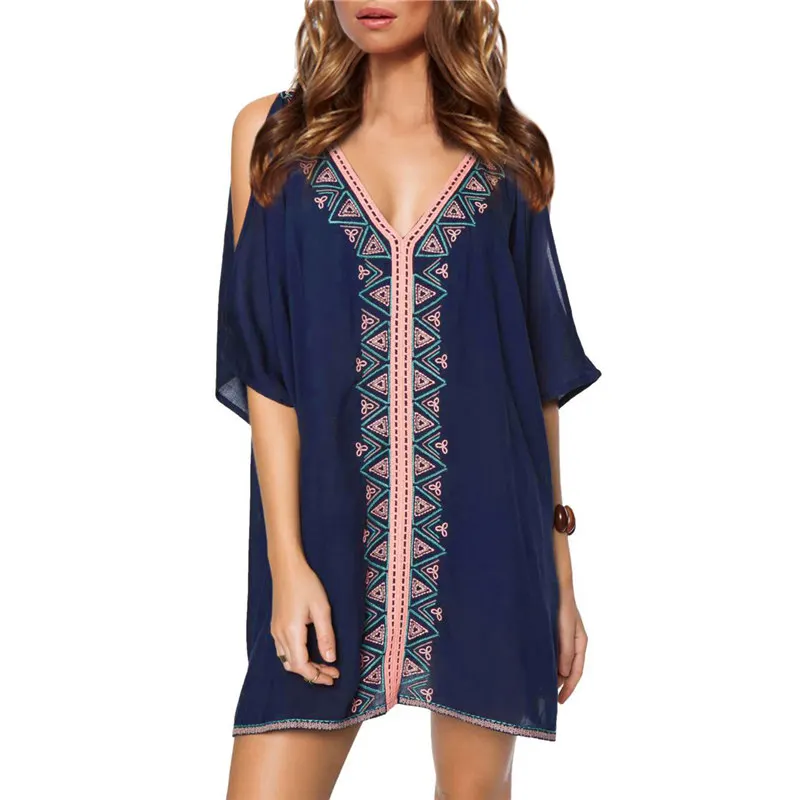 Женское пляжное платье с вышивкой в стиле инди голубого цвета открытыми плечами