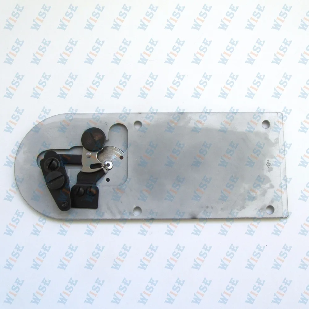 

1 SET #B2425-210-DAA NEEDLE PLATE ASM FIT FOR JUKI AMS-210D SEWING
