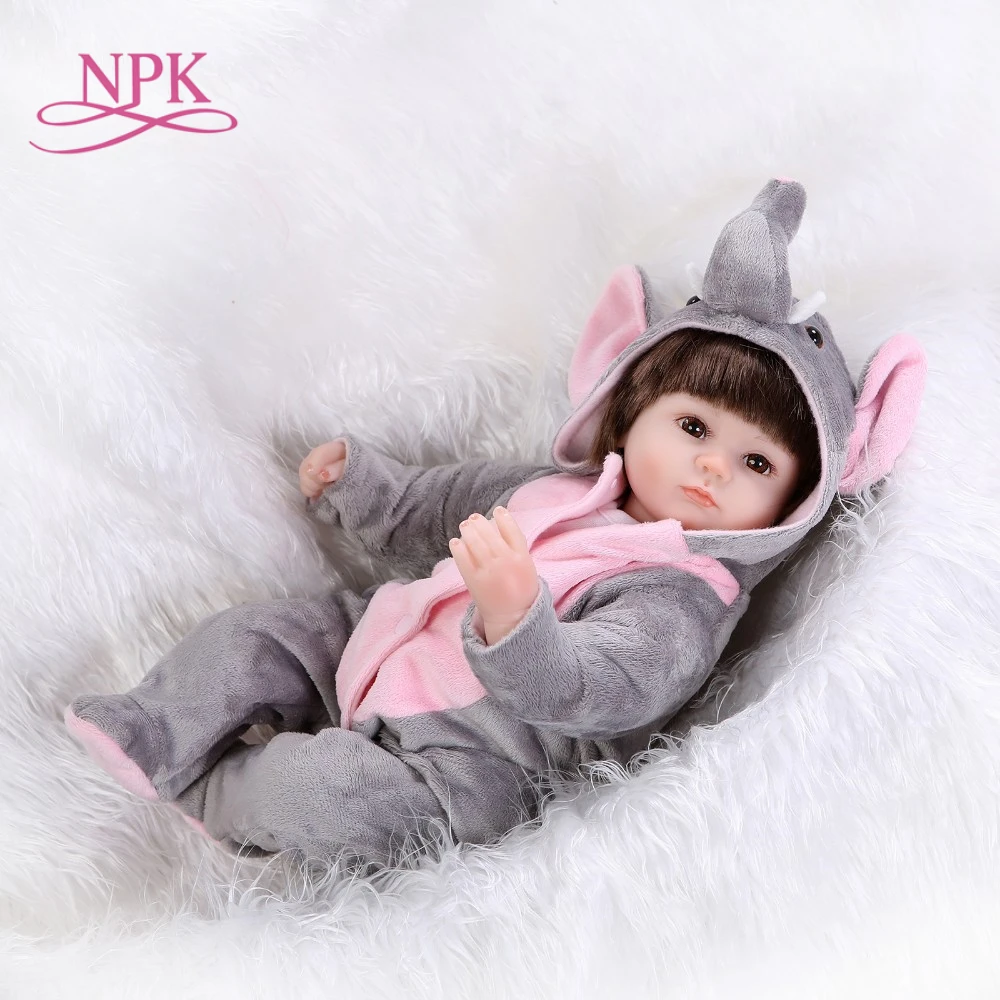 

NPK Bebe Reborn Dolls de Silicone Girl Body 43 см слон adora кукла игрушки для девочек boneca Baby Bebe кукла лучшие подарки игрушки