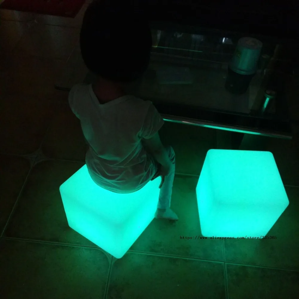 Светодиодная подсветка сиденья 300x300x300 мм RGB с дистанционным управлением и