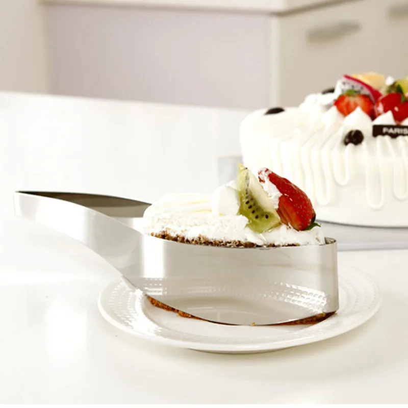 1PC New Arrival Stainless Steel Cake Slicer Gadget Fool Style Operation Creative Dessert Clip Practical Birthday Tools |