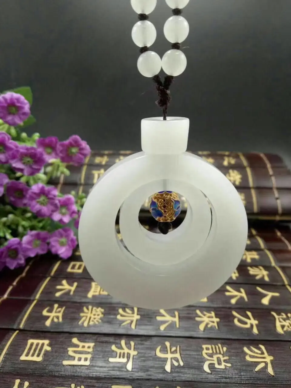 Натуральный Красота Хотан нефрита белого мир застежка кулон кнопки jade pendant|gift