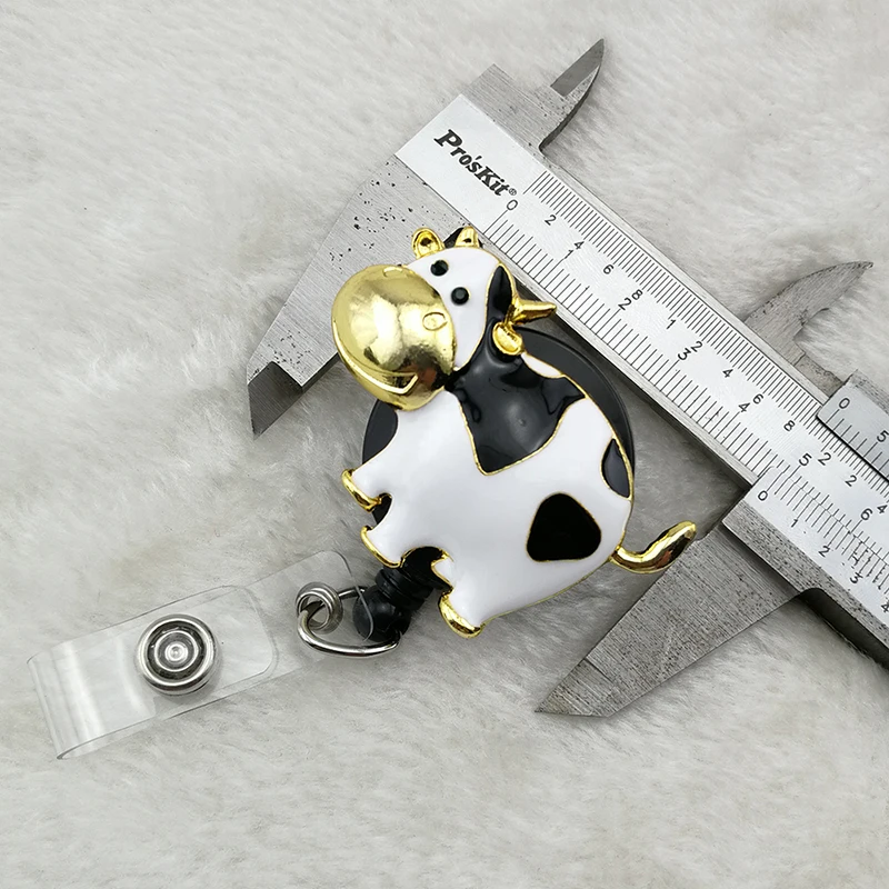 10pcs/lot Cute Design Enamel Milk Cow Retractable ID Pull Badge Reel Animal Holder With Clip | Украшения и аксессуары