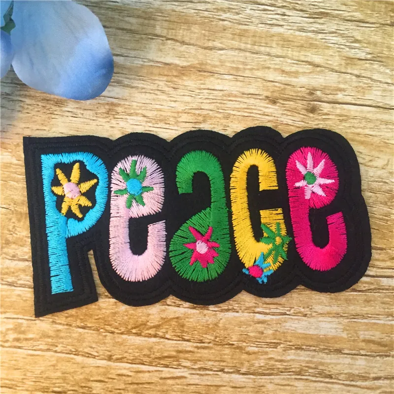 Железная нашивка 1 шт. цветная наклейка вышитая буквами мира нашивки для одежды