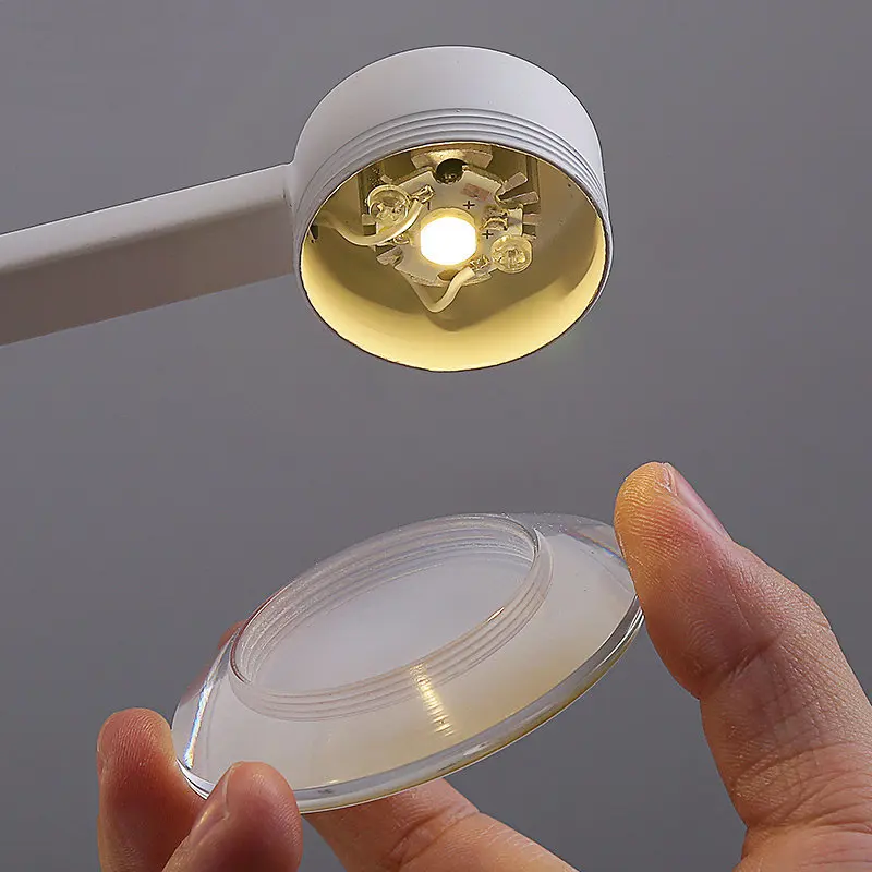 Современный светодиодный потолочный светильник в скандинавском стиле с