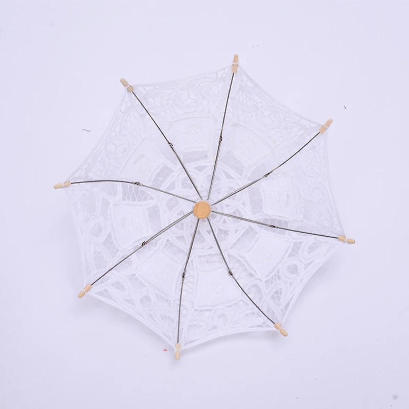 Белый кружевной зонтик для невесты маленький от солнца с цветком девочки