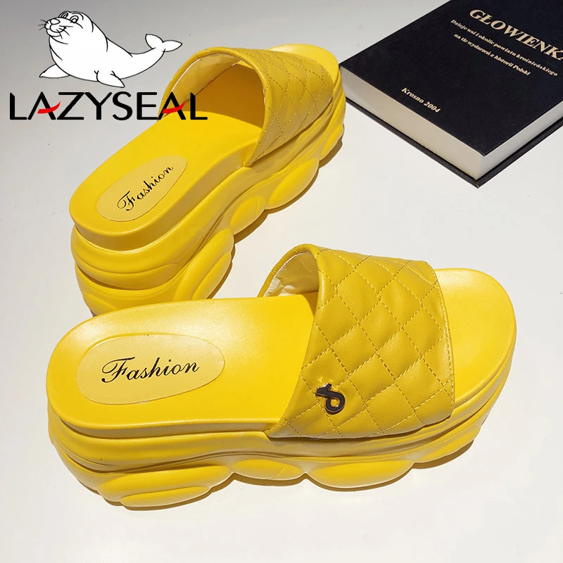 LazySeal шлепанцы на платформе; женские шлепанцы с металлическими украшениями; Новинка года; Летняя Пляжная женская обувь на танкетке; нескользящие женские вьетнамки