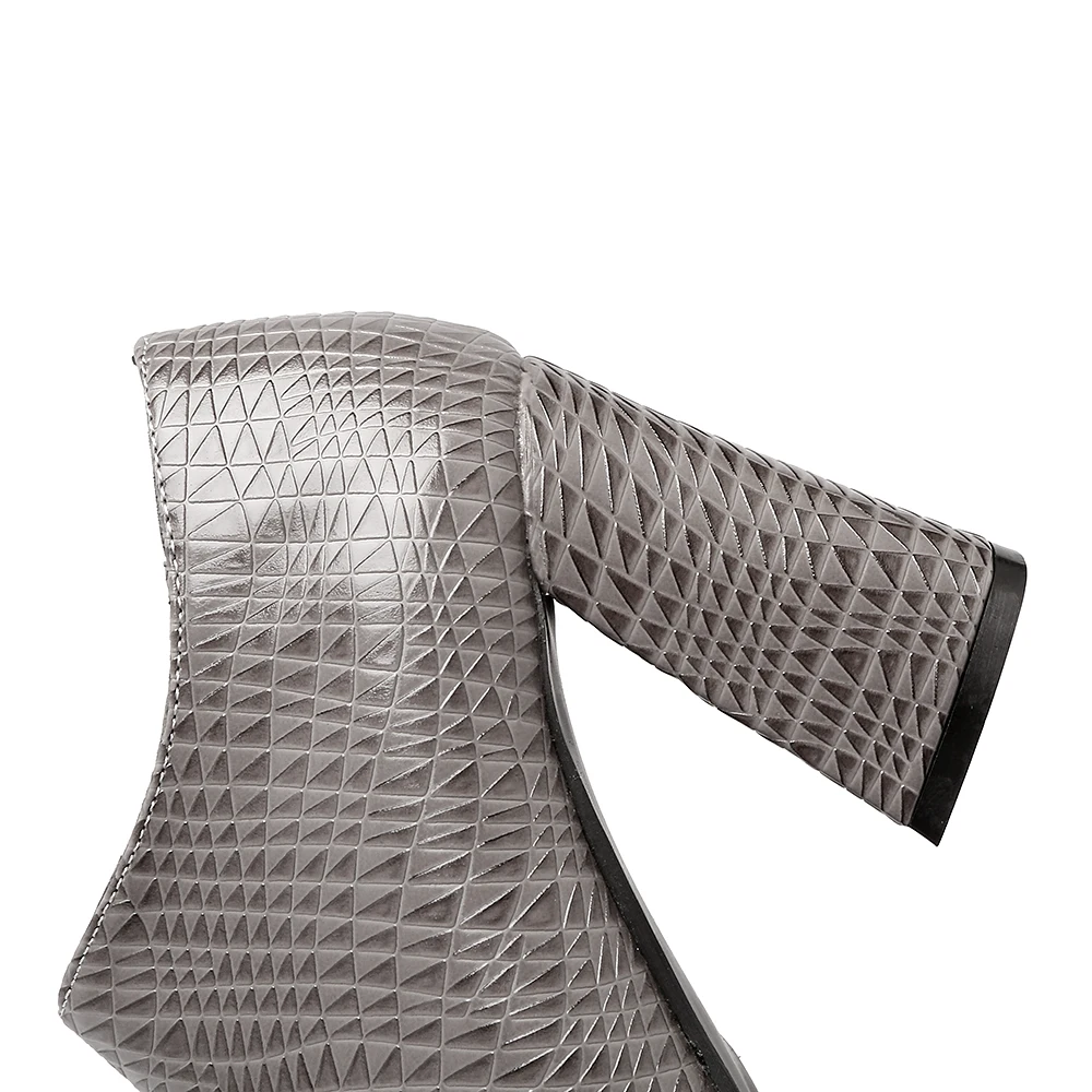 Ботильоны женские демисезонные модные короткие ботинки с острым носком на