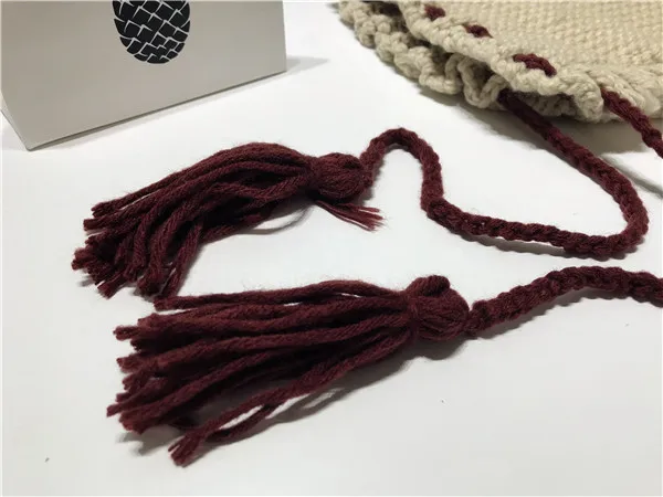 Зимние шапки Skullies Beanies для женщин Harajuku милые девушки кисточкой оплетка теплые черепа сплошной цвет шнуровка вязанные шапки-бобы