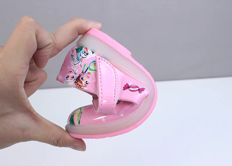 Подростковая обувь для маленьких девочек с рисунком из мультфильма Холодное