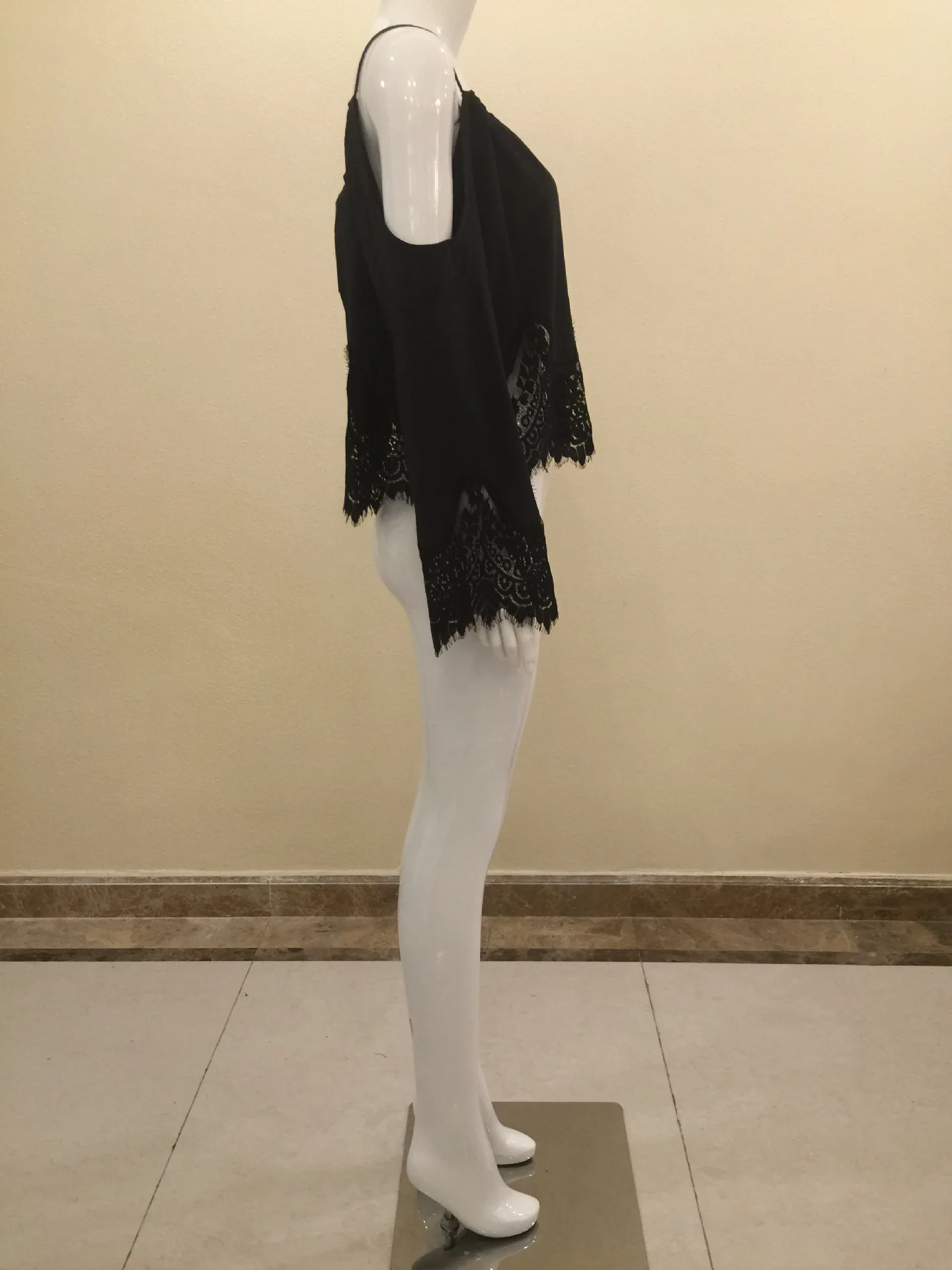 

Summer Women Chiffon Blouse 2018 Fashion Sexy Off Shoulder Lace Hollow Blouses Top Beach shirt blusas feminina