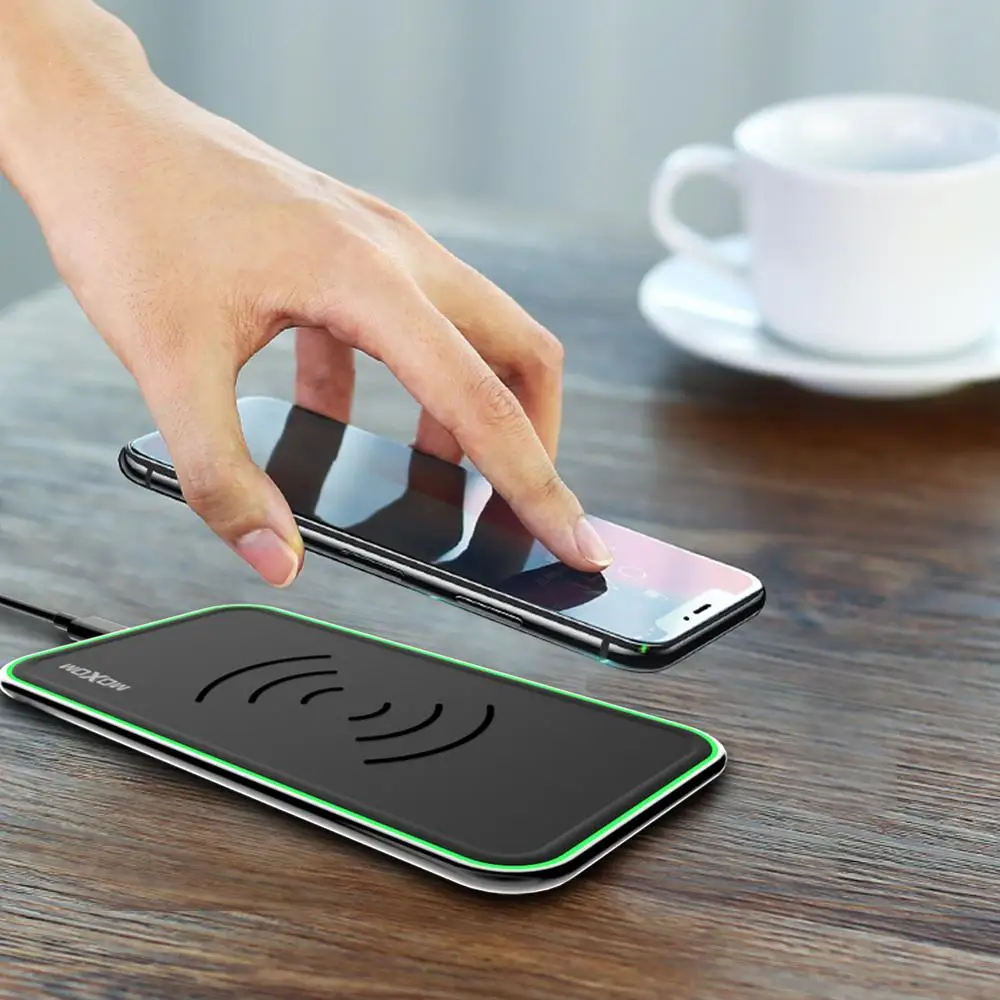 

MOXOM Qi Wireless Charger for iPhone X Xs MAX XR 8 plus Fast Charging for Samsung S8 S9 Plus Note 9 8 USB Phone Charger Pad