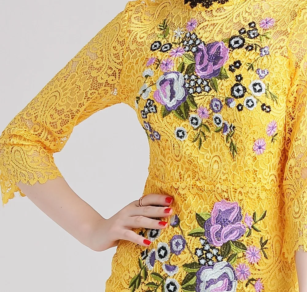 Женское кружевное платье SMTHMA желтое элегантное облегающее офисное с цветочной