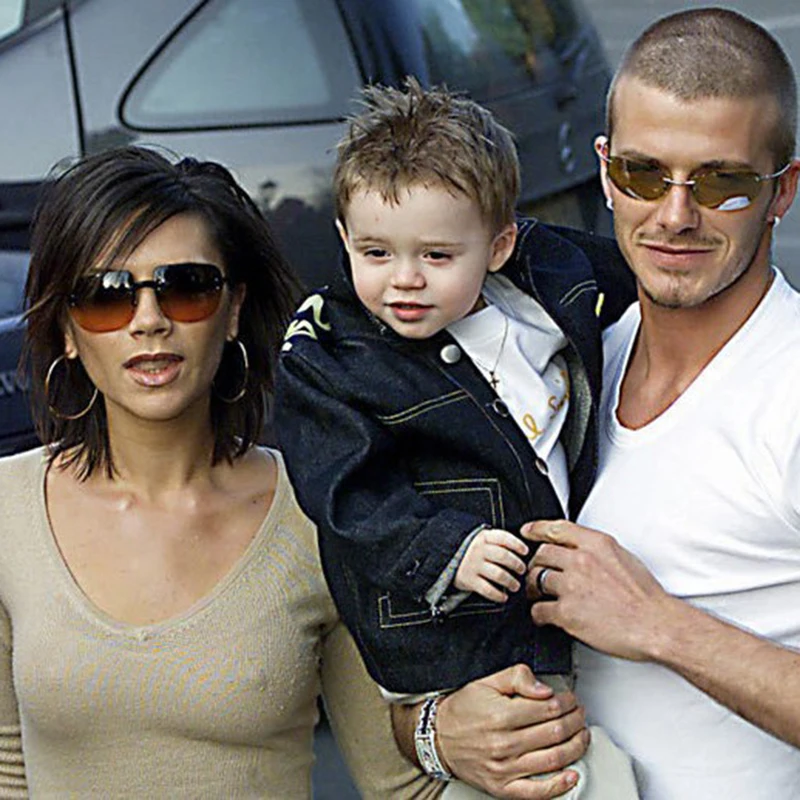 Женские серьги кольца VIVILADY вечерние золотистого цвета без никеля в офисном стиле