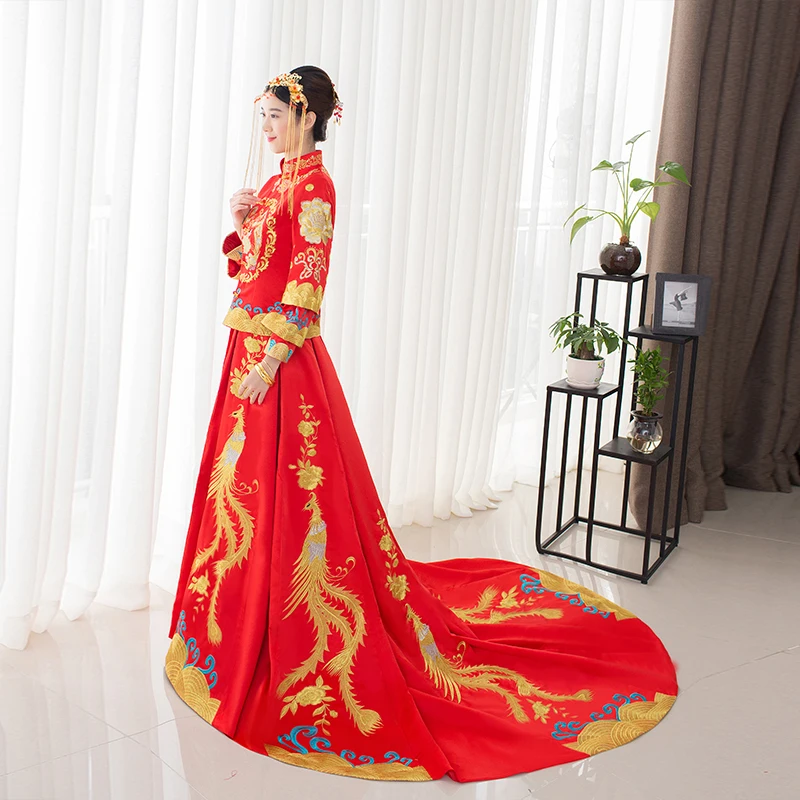 

Chinese style show Costume 2018 dragon gown evening dress bride married cheongsam dress train Su Embroidery China Couple Wedding