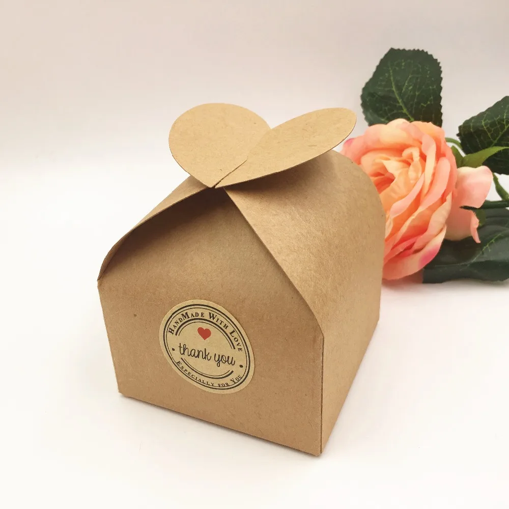 

12Pcs 8x8x3.5cm Heart Shape Jewelry Carrying Gift Box With Free Sicker Black Brown Kraft Paper Display Favor Packing Gifts Case