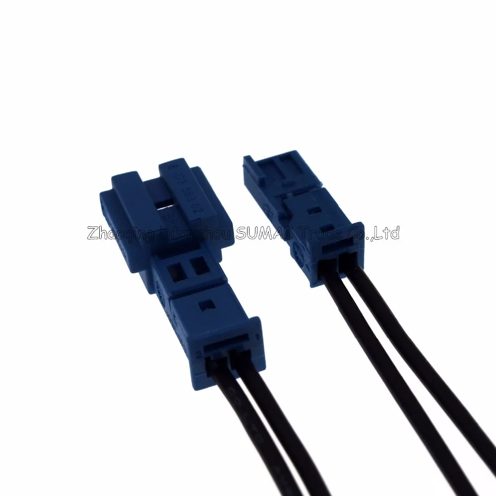 Штекер автомобильного динамика хорошего качества 2-контактный автоматический