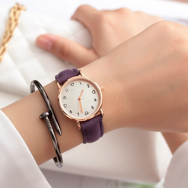 Женские наручные часы JBRL простой браслет из искусственной кожи с сердечком