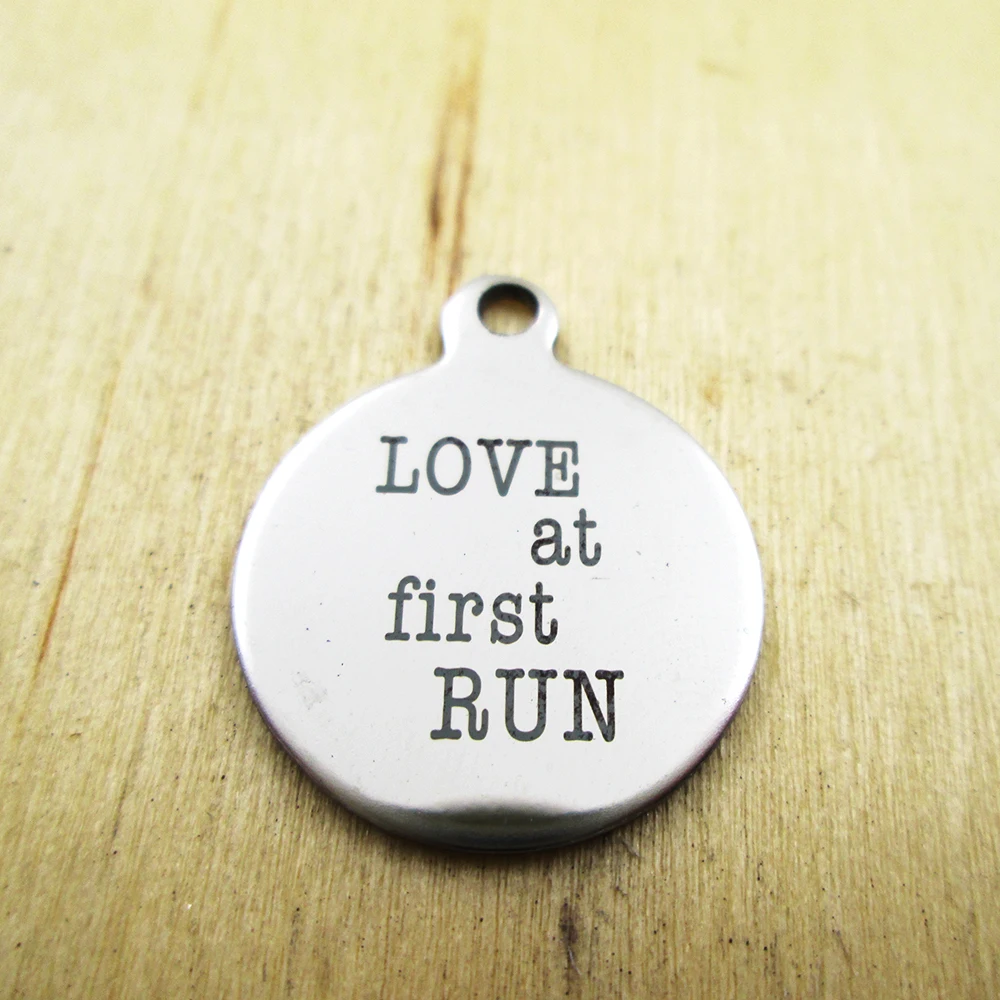 10 шт./лот love at first run подвески из нержавеющей стали с лазерной гравировкой