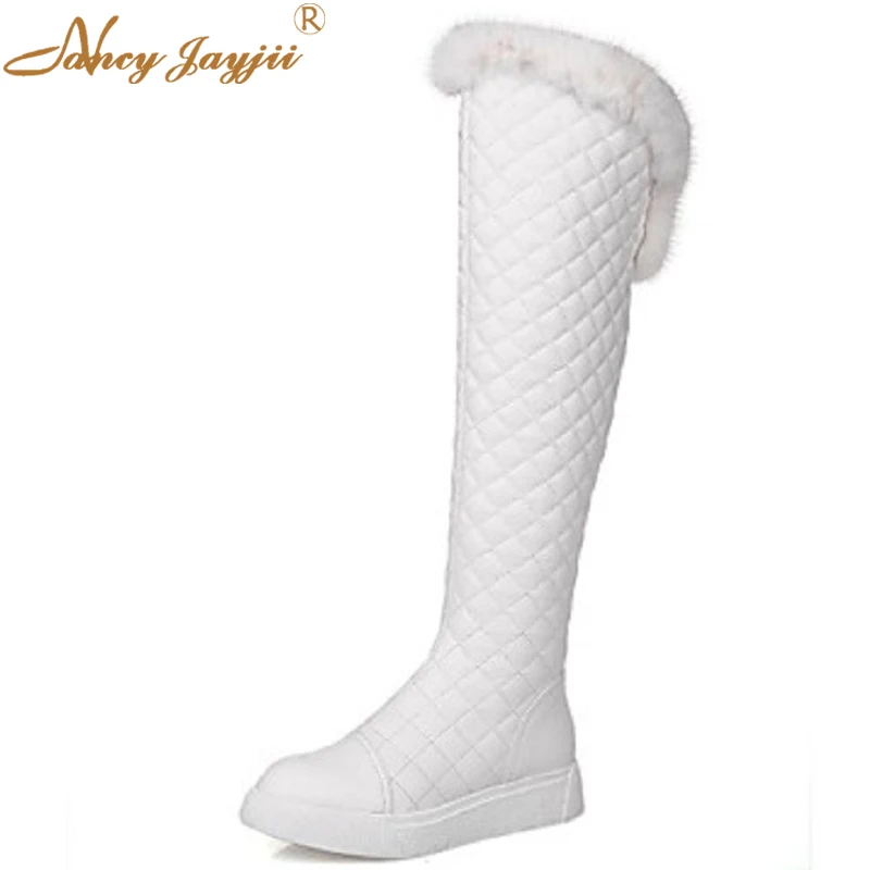 Женские сапоги до колена на низком каблуке из плюша цвет белый черный женские