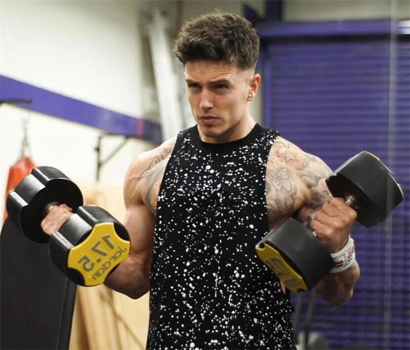 New Fashion Cotton Cut Off Sleeveless Shirts Bodybuilding Stringer Tank Top Men Fitness Mens Singlet Workout Gym Clothing Vest