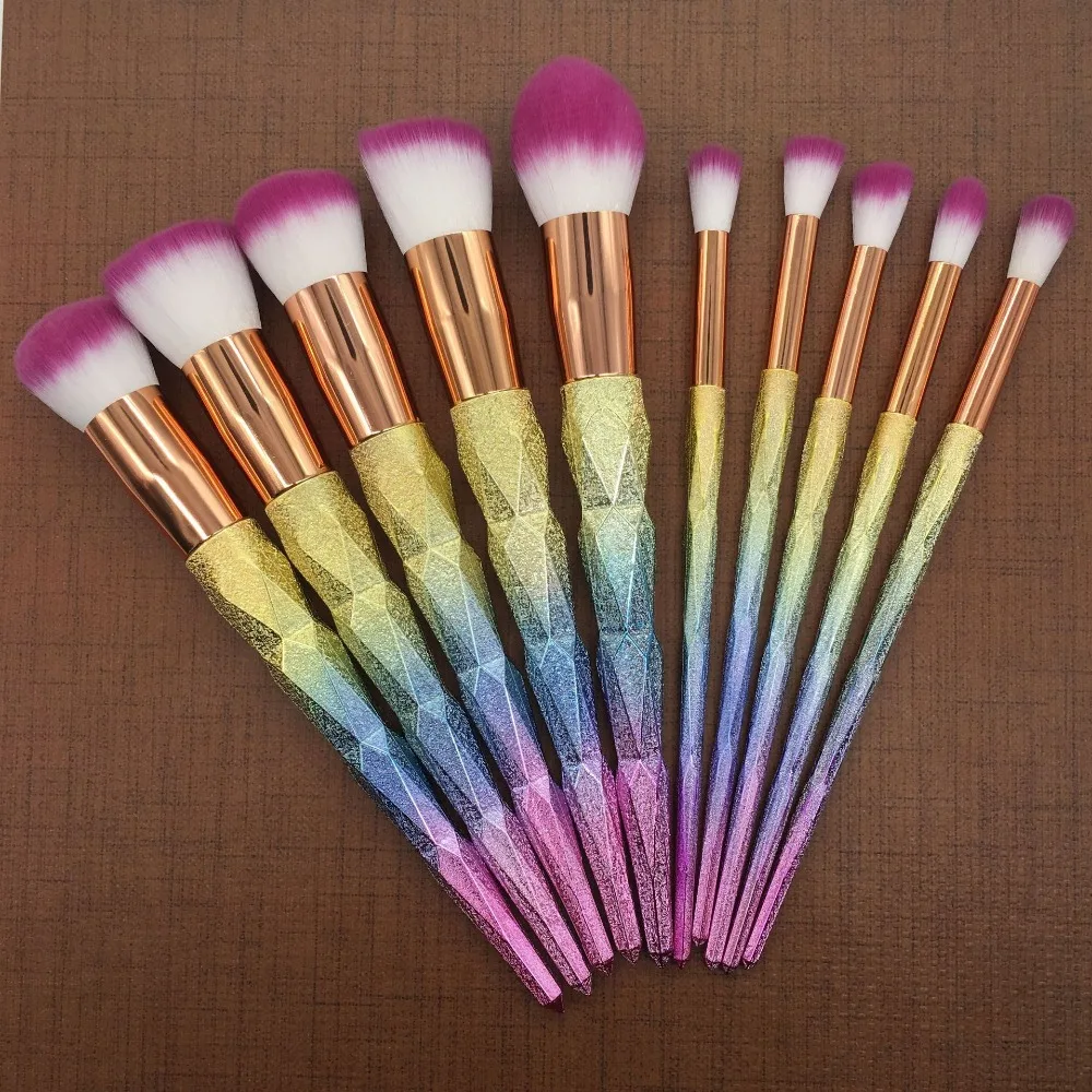 en Ucuz 10 Takım Toptan 3D Renkli Makyaj Fırçalar Unicorn Makyaj Fırça Seti Profesyonel Makyaj Araçları Kozmetik Güzellik Tozu Fırçalar