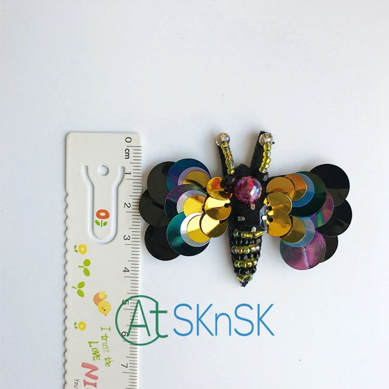 

50PCS/Lot Sequined Patch DIY Embroidered Patches Butterfly Beaded Patchwork Clothed Applique Beading Sequin Patch Rhinestone