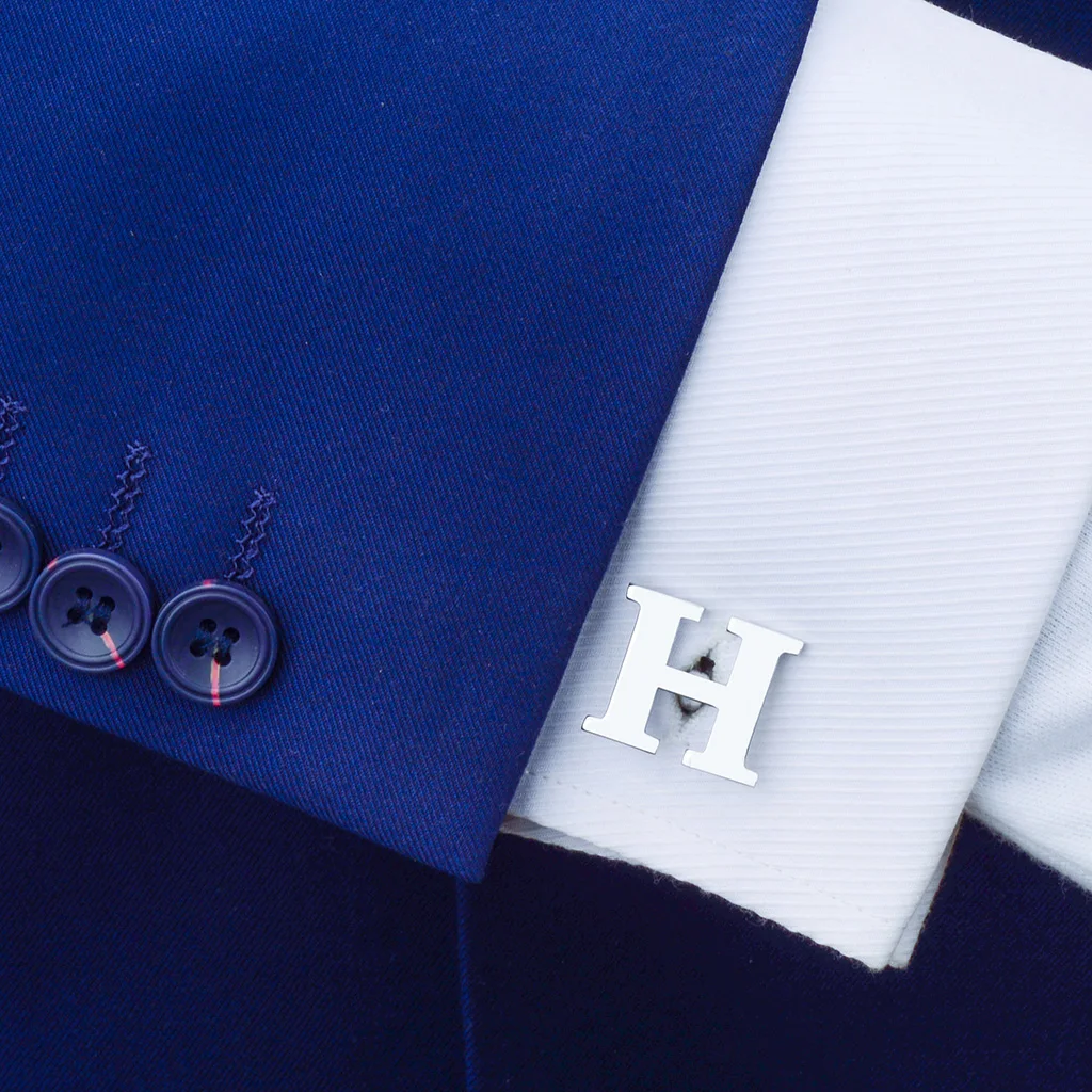 

Silver-color 26 Letters Cufflinks for Mens Shirt Accessories High Quality Cufflinks Brand Retail&Wholesale SAVOYSHI Jewelry