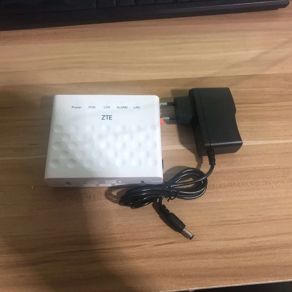 Новый оригинальный с оптическим сетевым блоком и окончанием GPON termianl Z T E F601 Порты