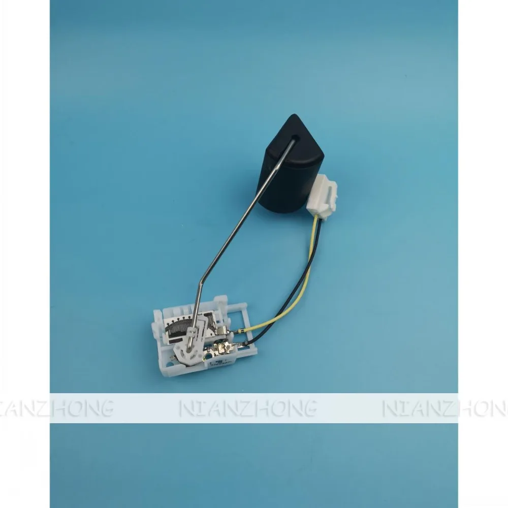 Датчик уровня топлива 83320-52070 подходит для Toyota 01-05 Yaris \ Vios& 99-04 Vitz 1,0-1,5 л