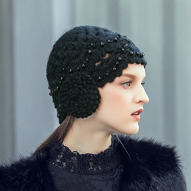 Осенние и зимние женские вязаные шапки Skullies ручной работы с капюшоном, милая шерстяная шапка в стиле ретро, женская шапка с большим цветком и жемчужной инкрустацией - Цвет: black