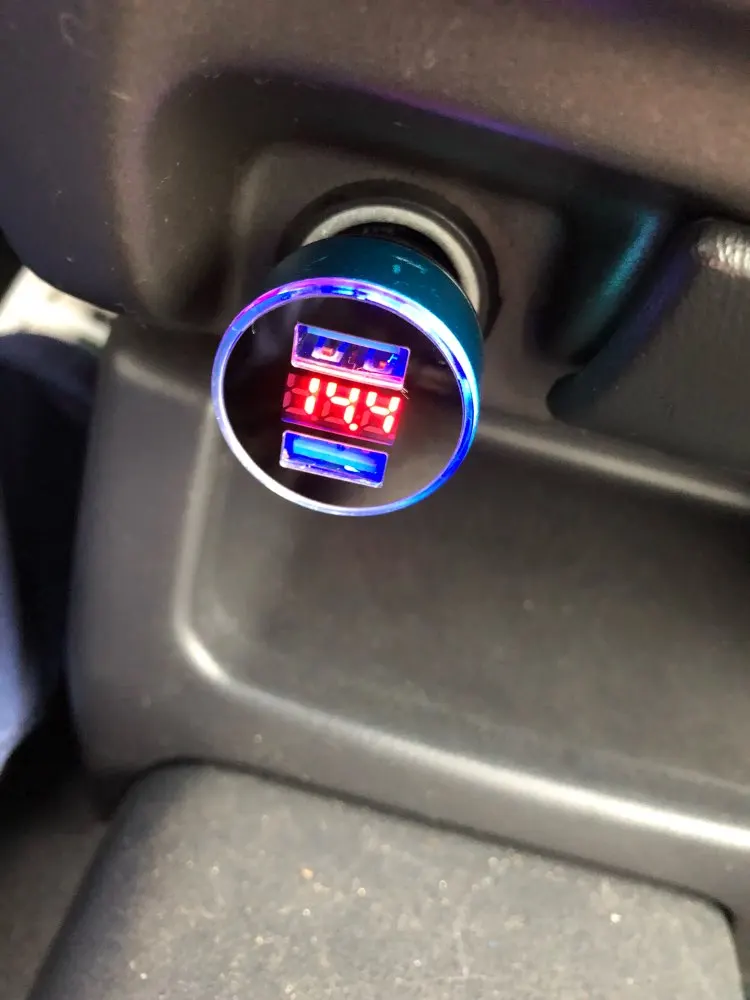 Автомобильное светодиодное USB зарядное устройство цифровой адаптер питания для