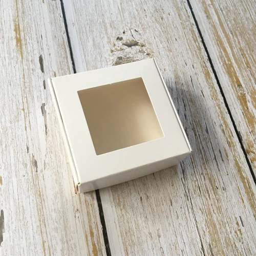 White Window 50 шт. крафт-бумажная коробка прозрачная ПВХ окно коробки для мыла ювелирные изделия подарочная коробка упаковочная коробка Свадебные Сувениры Коробка для конфет - Цвет: White Window